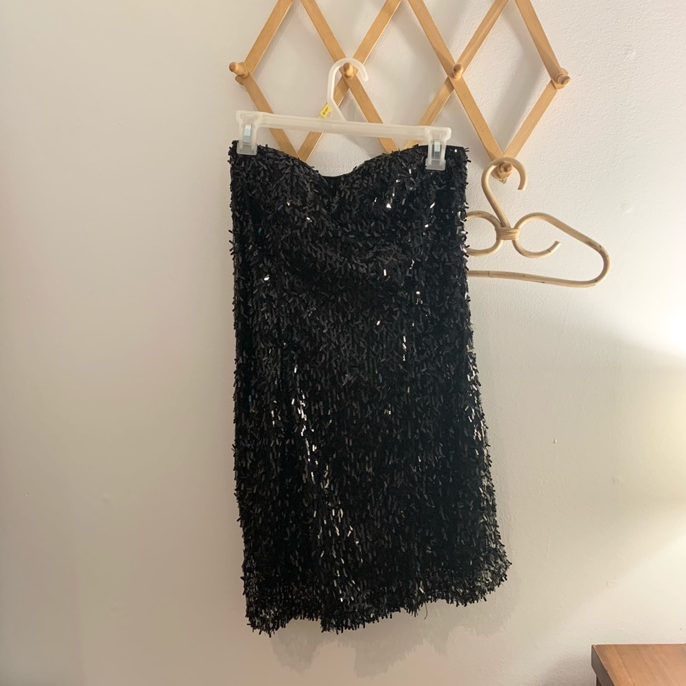 Strapless going out dress!!